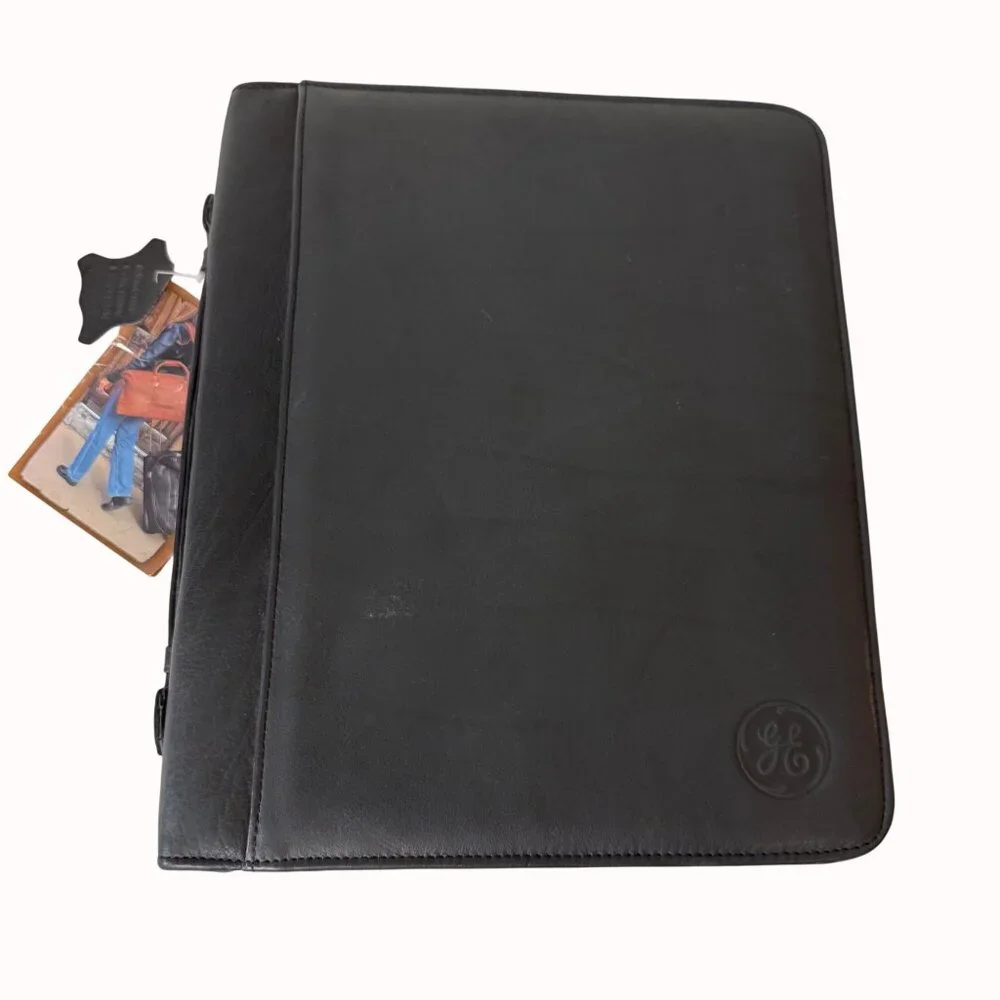 Canyon Outback Pebbled Leather Portfolio Zippered 3 Ring Binder Black GE Embosse